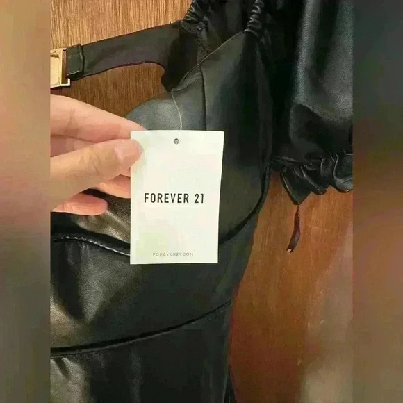 NWT Forever21 Faux Leather Puff-Sleeve Mini Dress - Picture 8 of 9
